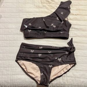 Albion Bathing suit (top & bottom) Icon Wave crop top & Simone bottoms